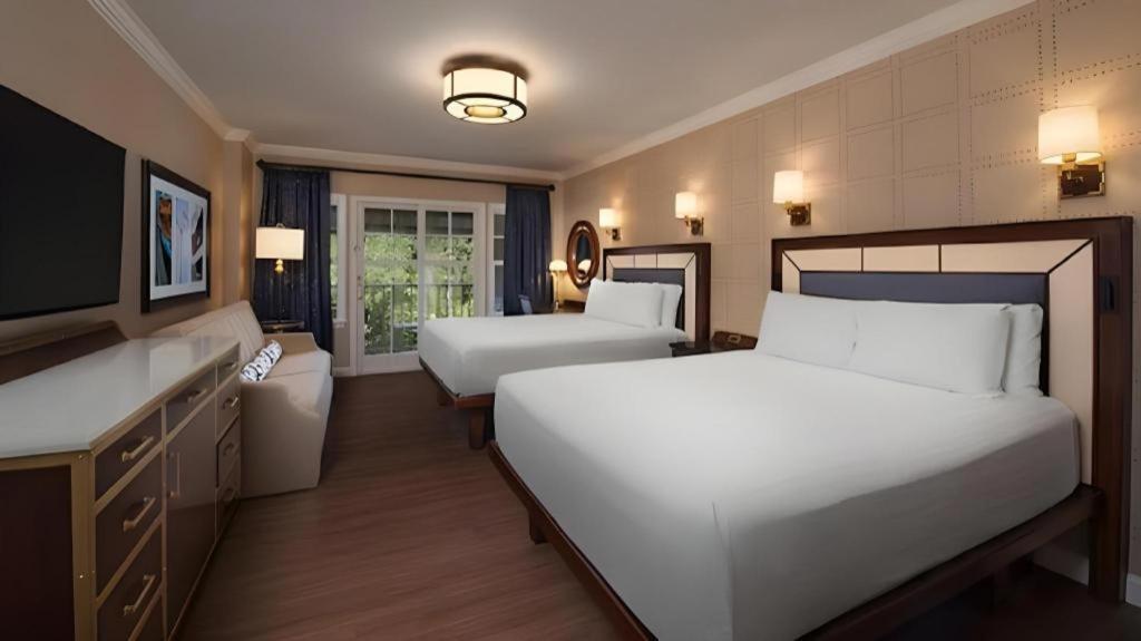 Disney'S Yacht Club Resort Lake Buena Vista Exterior photo
